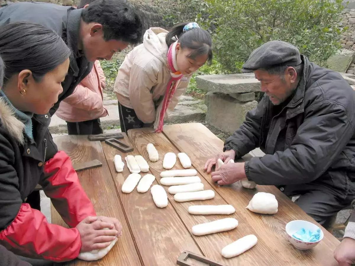 随身扁形不锈钢酒壶容器叫什么_平底锅点心_扁形点心锅